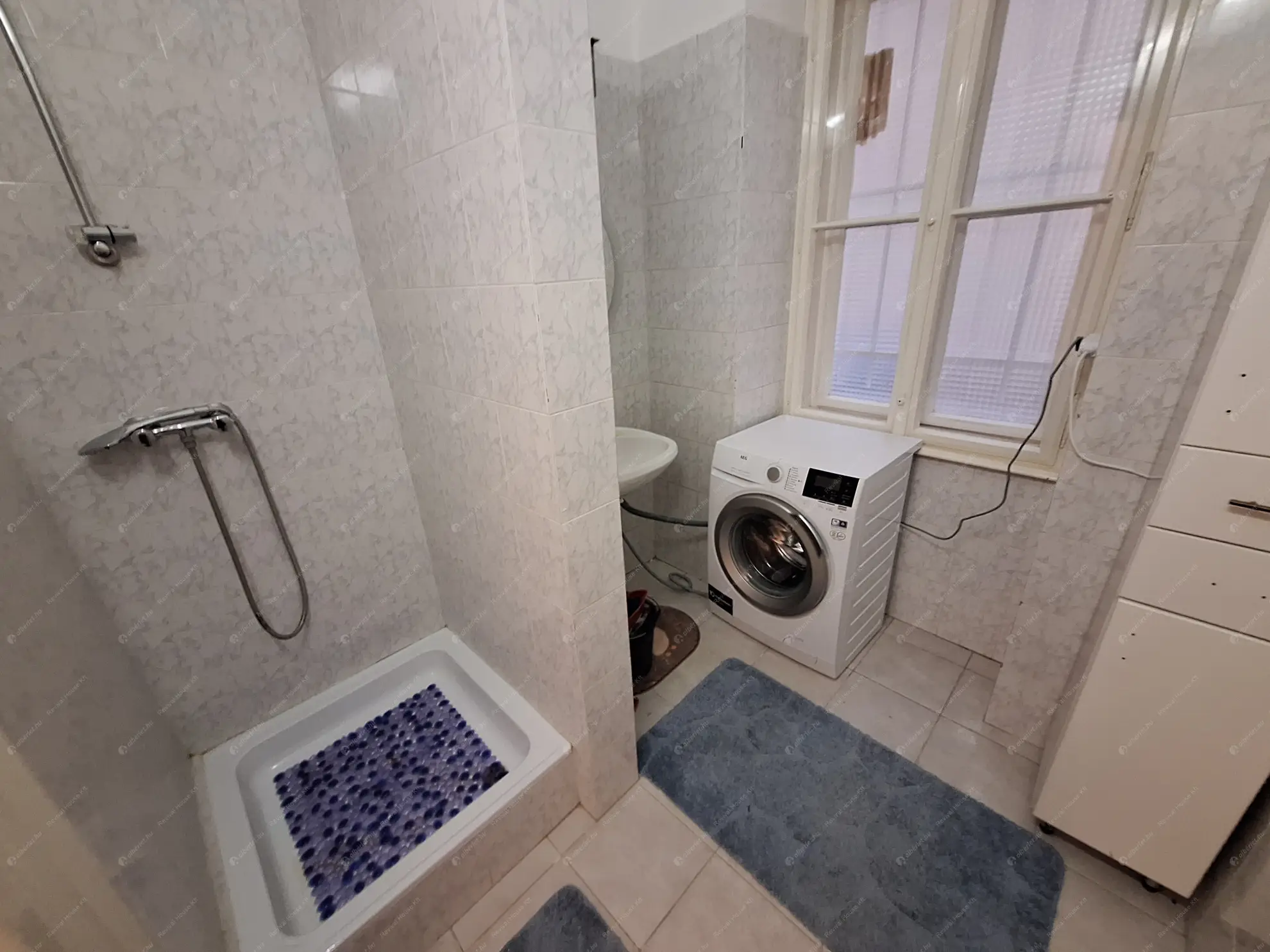 Kiadó albérlet 600000 Ft/hó áron: Budapest, V. kerület  Veres Pálné utca. Mérete: 100 nm, 5 szobás | Alberlet.hu - 6606088