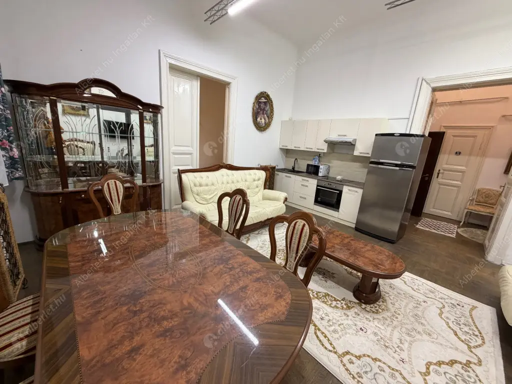 Kiadó albérlet 600000 Ft/hó áron: Budapest, V. kerület  Veres Pálné utca. Mérete: 105 nm, 5 szobás | Alberlet.hu - 6603732