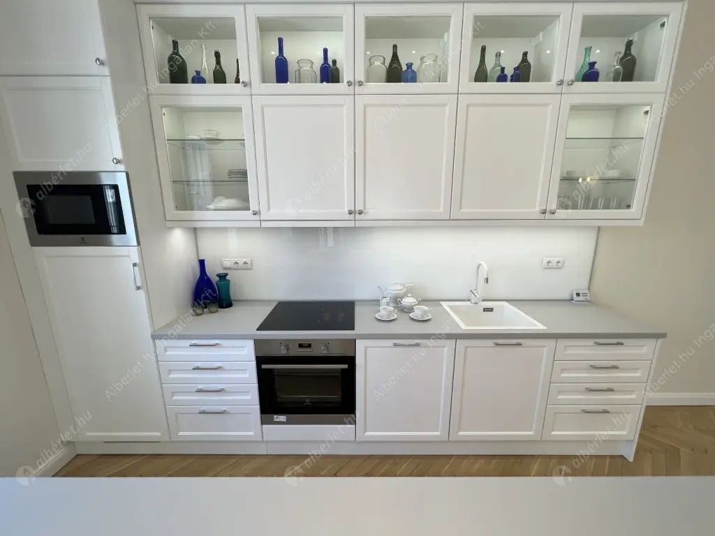 Kiadó albérlet 1146000 Ft/hó áron: Budapest, V. kerület  Veres Pálné utca. Mérete: 125 nm, 3 szobás | Alberlet.hu - 6519121