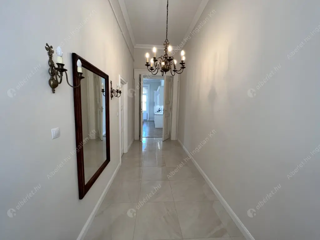 Kiadó albérlet 1146000 Ft/hó áron: Budapest, V. kerület  Veres Pálné utca. Mérete: 125 nm, 3 szobás | Alberlet.hu - 6519128