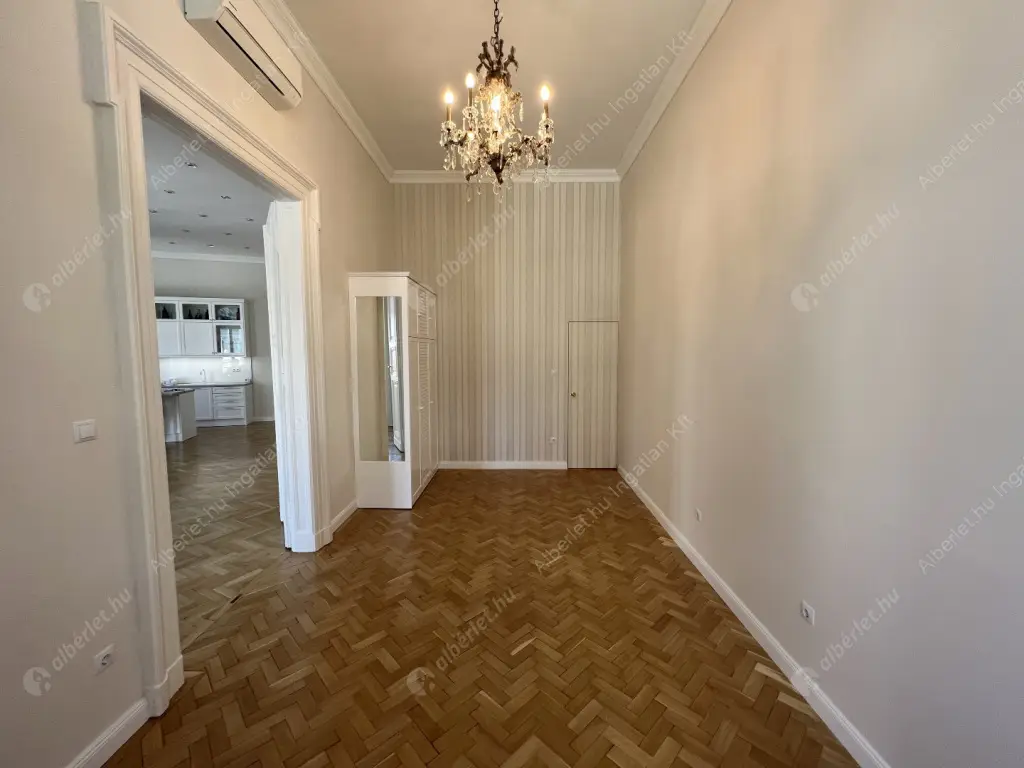 Kiadó albérlet 1146000 Ft/hó áron: Budapest, V. kerület  Veres Pálné utca. Mérete: 125 nm, 3 szobás | Alberlet.hu - 6519129