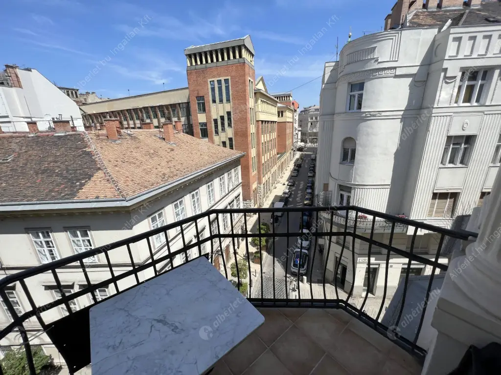 Kiadó albérlet 1146000 Ft/hó áron: Budapest, V. kerület  Veres Pálné utca. Mérete: 125 nm, 3 szobás | Alberlet.hu - 6519135