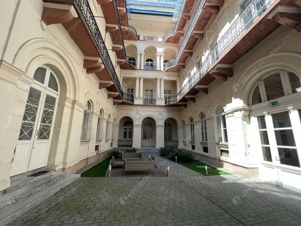 Kiadó albérlet 1146000 Ft/hó áron: Budapest, V. kerület  Veres Pálné utca. Mérete: 125 nm, 3 szobás | Alberlet.hu - 6519145