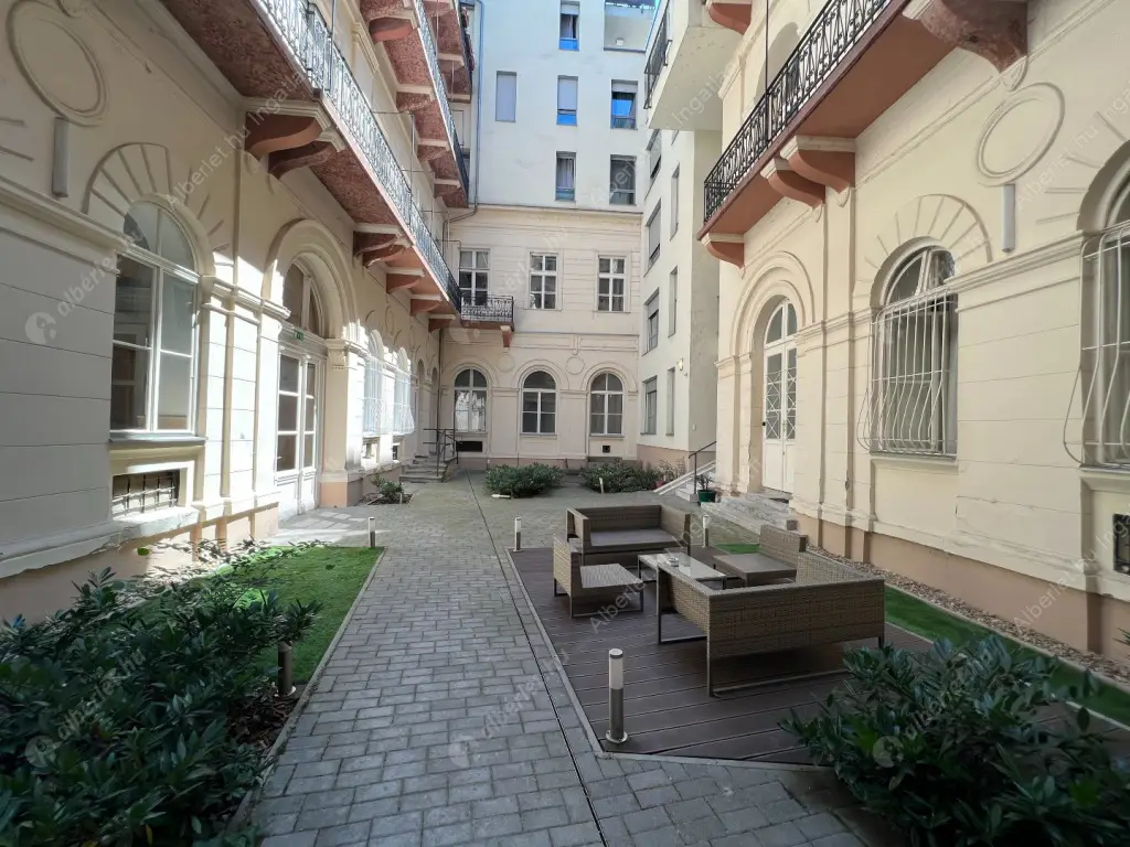 Kiadó albérlet 1146000 Ft/hó áron: Budapest, V. kerület  Veres Pálné utca. Mérete: 125 nm, 3 szobás | Alberlet.hu - 6519146