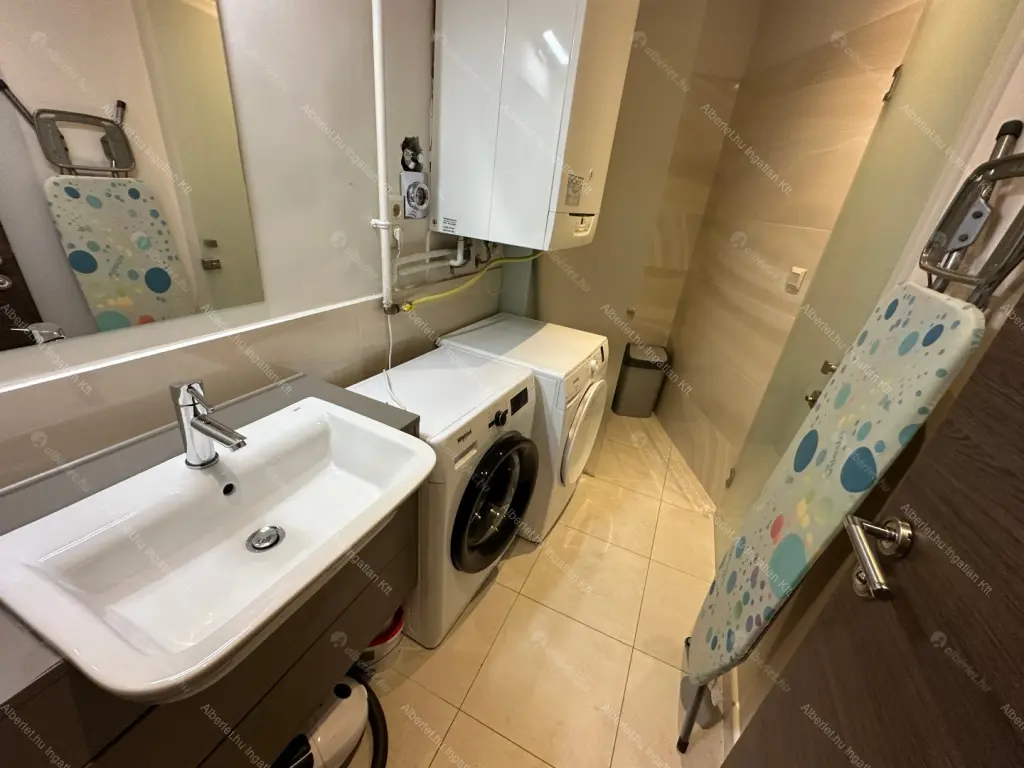 Kiadó albérlet 798000 Ft/hó áron: Budapest, V. kerület  Veres Pálné utca. Mérete: 141 nm, 4 szobás | Alberlet.hu - 6682723