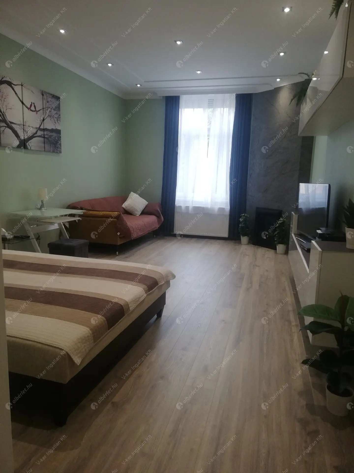 Kiadó albérlet 230000 Ft/hó áron: Budapest, V. kerület  Veres Pálné utca. Mérete: 44 nm, 1 szobás | Alberlet.hu - 5783673