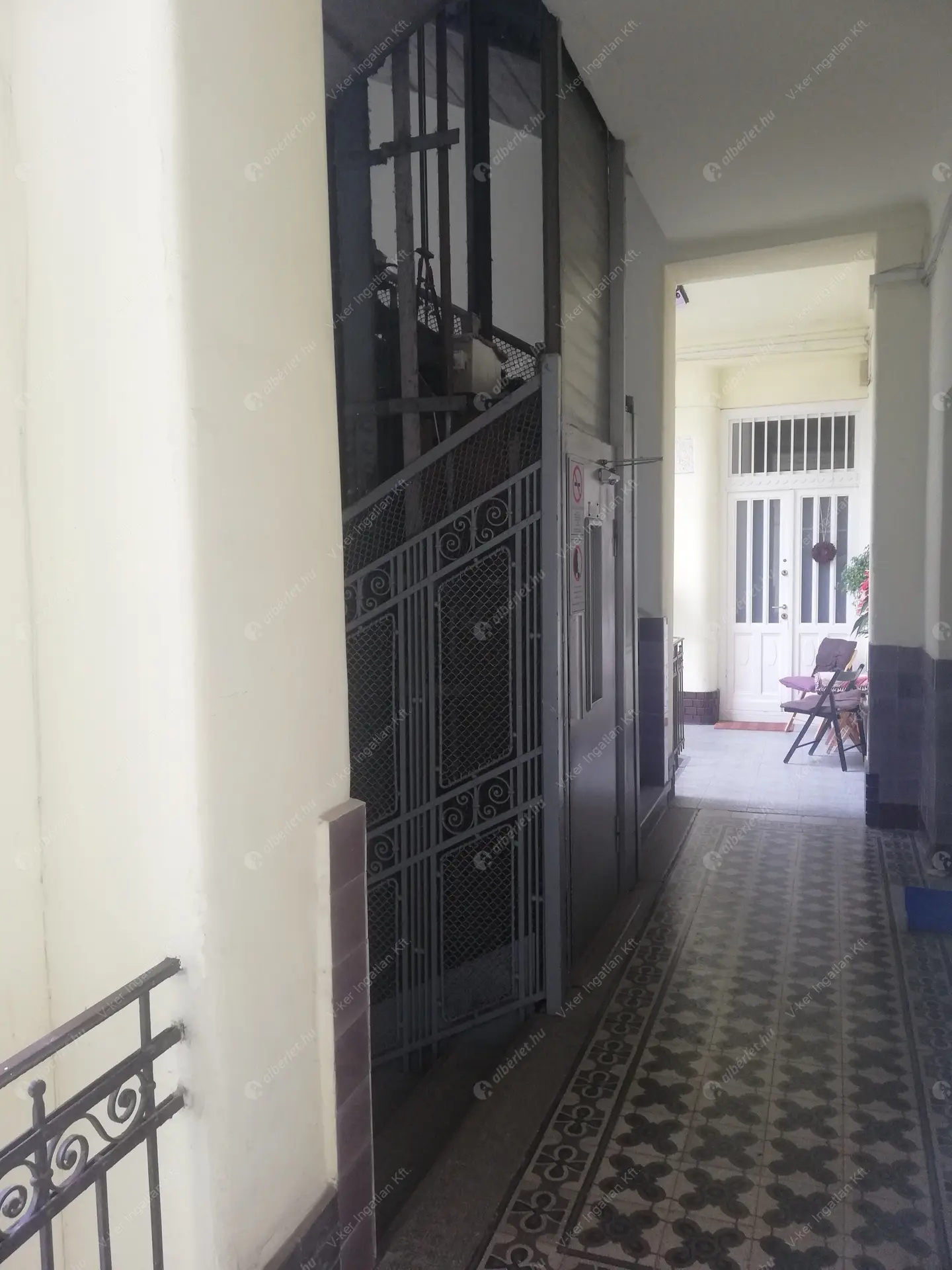 Kiadó albérlet 230000 Ft/hó áron: Budapest, V. kerület  Veres Pálné utca. Mérete: 44 nm, 1 szobás | Alberlet.hu - 5783687