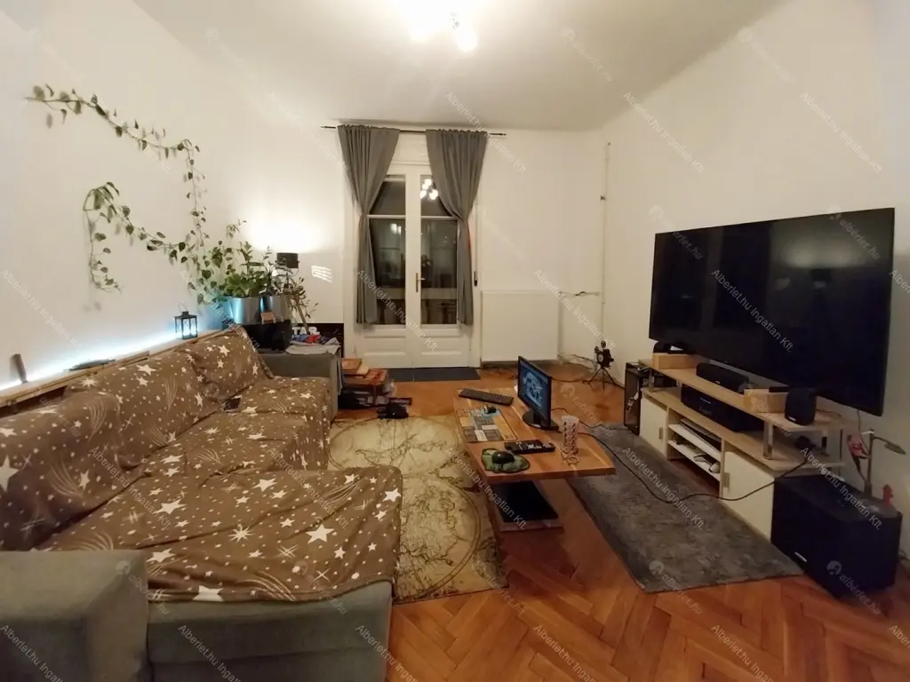 Kiadó albérlet 230000 Ft/hó áron: Budapest, V. kerület  Veres Pálné utca. Mérete: 50 nm, 2 szobás | Alberlet.hu - 6666088