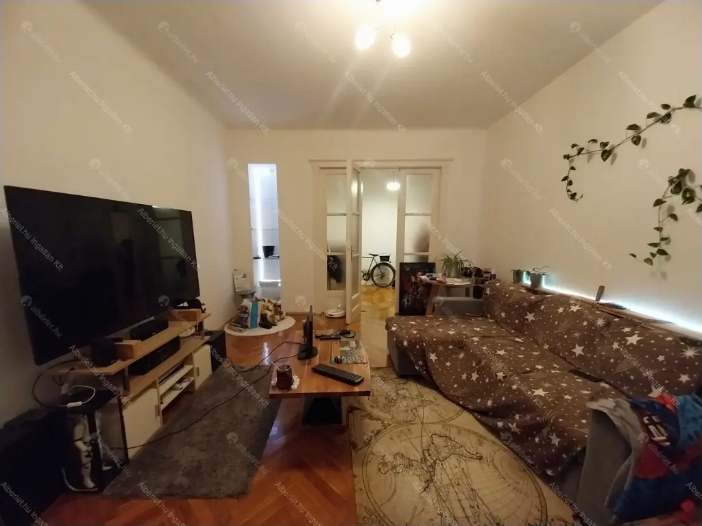 Kiadó albérlet 230000 Ft/hó áron: Budapest, V. kerület  Veres Pálné utca. Mérete: 50 nm, 2 szobás | Alberlet.hu - 6669941