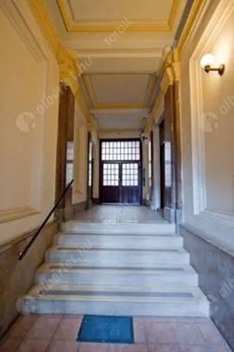 Kiadó albérlet 225000 Ft/hó áron: Budapest, V. kerület  Veres Pálné utca. Mérete: 58 nm, 2 szobás | Alberlet.hu - 3173438