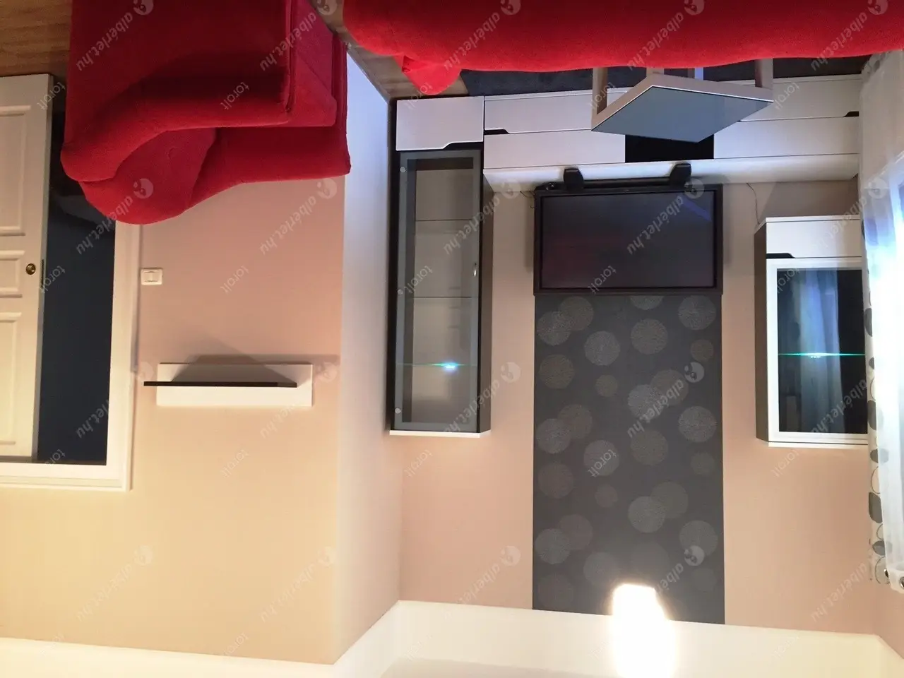 Kiadó albérlet 225000 Ft/hó áron: Budapest, V. kerület  Veres Pálné utca. Mérete: 58 nm, 2 szobás | Alberlet.hu - 3268742