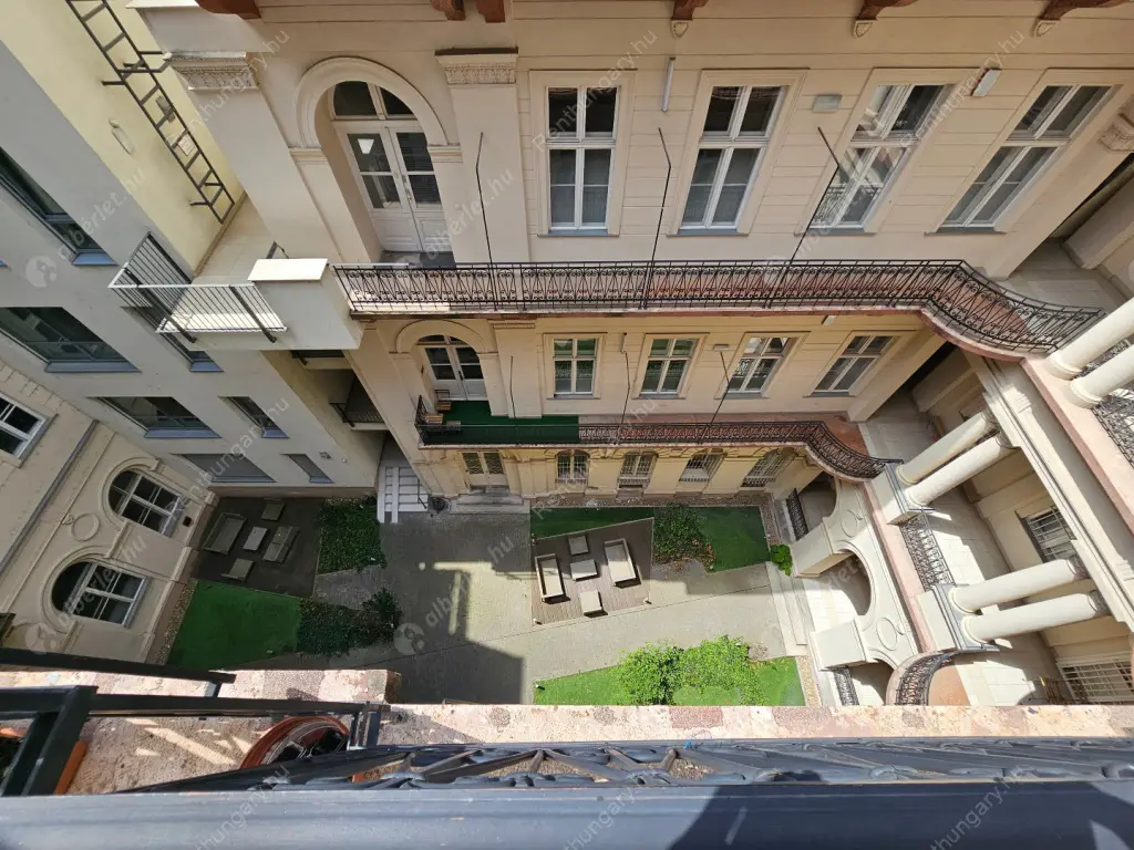 Kiadó albérlet 499000 Ft/hó áron: Budapest, V. kerület  Veres Pálné utca. Mérete: 97 nm, 4 szobás | Alberlet.hu - 6567277