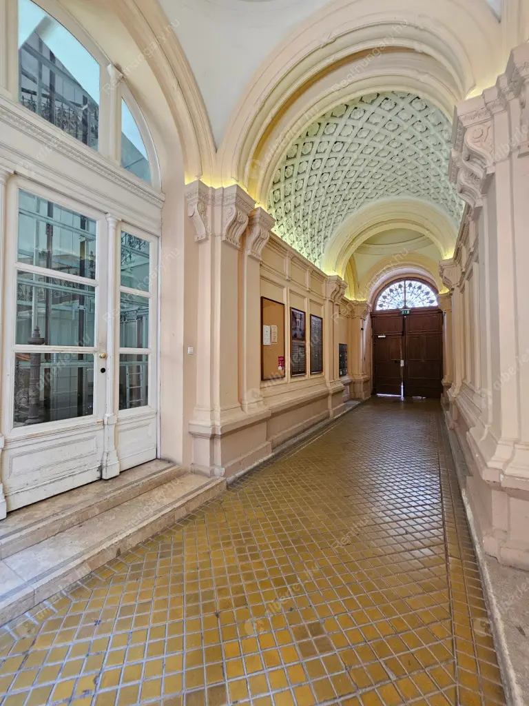 Kiadó albérlet 499000 Ft/hó áron: Budapest, V. kerület  Veres Pálné utca. Mérete: 97 nm, 4 szobás | Alberlet.hu - 6567278