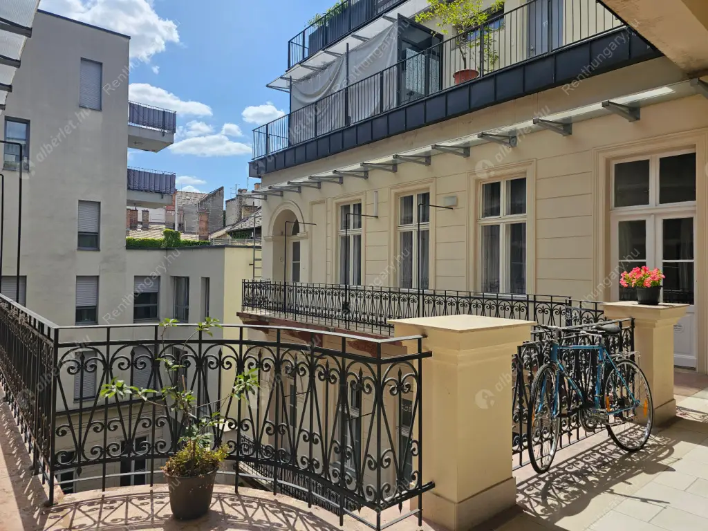 Kiadó albérlet 499000 Ft/hó áron: Budapest, V. kerület  Veres Pálné utca. Mérete: 97 nm, 4 szobás | Alberlet.hu - 6610975