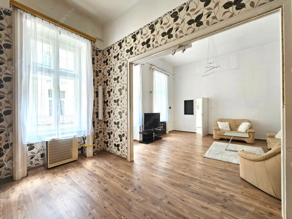 Kiadó albérlet 499000 Ft/hó áron: Budapest, V. kerület  Veres Pálné utca. Mérete: 97 nm, 4 szobás | Alberlet.hu - 6610995