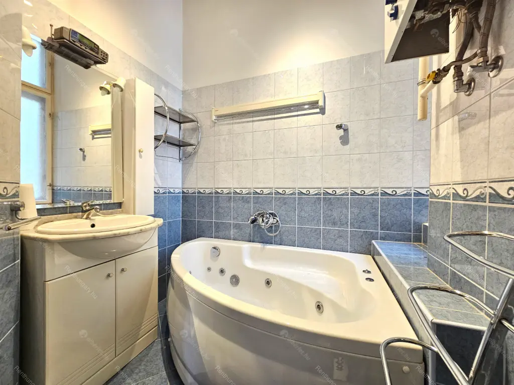 Kiadó albérlet 499000 Ft/hó áron: Budapest, V. kerület  Veres Pálné utca. Mérete: 97 nm, 4 szobás | Alberlet.hu - 6652319