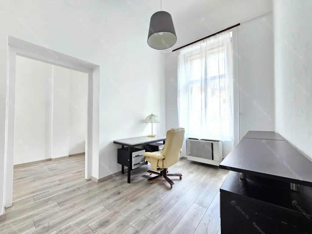 Kiadó albérlet 499000 Ft/hó áron: Budapest, V. kerület  Veres Pálné utca. Mérete: 97 nm, 4 szobás | Alberlet.hu - 6652325