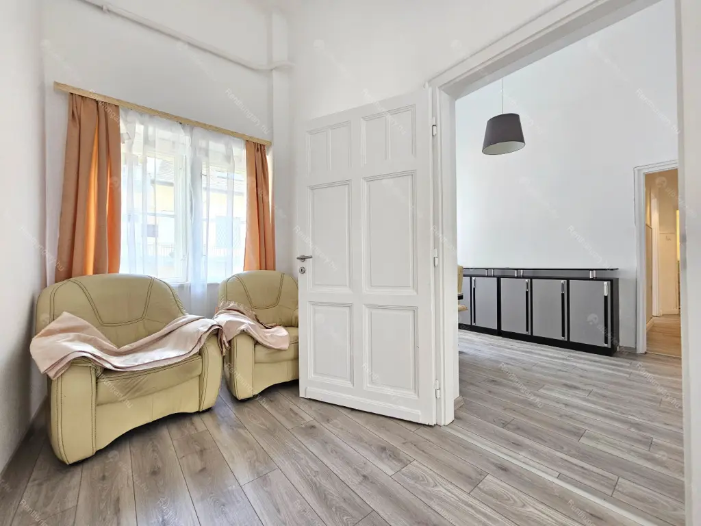 Kiadó albérlet 499000 Ft/hó áron: Budapest, V. kerület  Veres Pálné utca. Mérete: 97 nm, 4 szobás | Alberlet.hu - 6652327