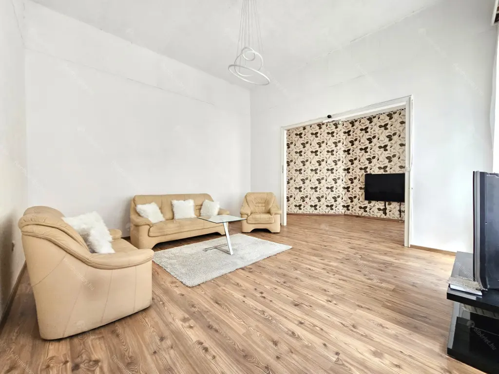 Kiadó albérlet 499000 Ft/hó áron: Budapest, V. kerület  Veres Pálné utca. Mérete: 97 nm, 4 szobás | Alberlet.hu - 6687840