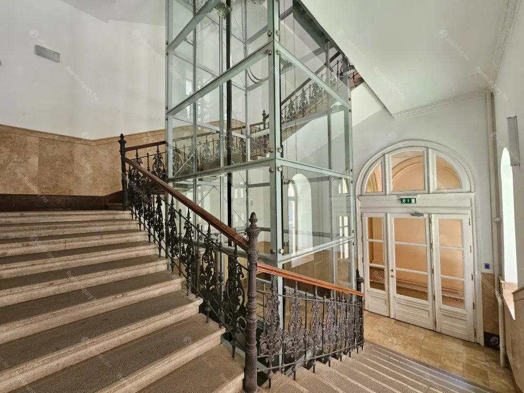 Kiadó albérlet 499000 Ft/hó áron: Budapest, V. kerület  Veres Pálné utca. Mérete: 97 nm, 4 szobás | Alberlet.hu - 6687847