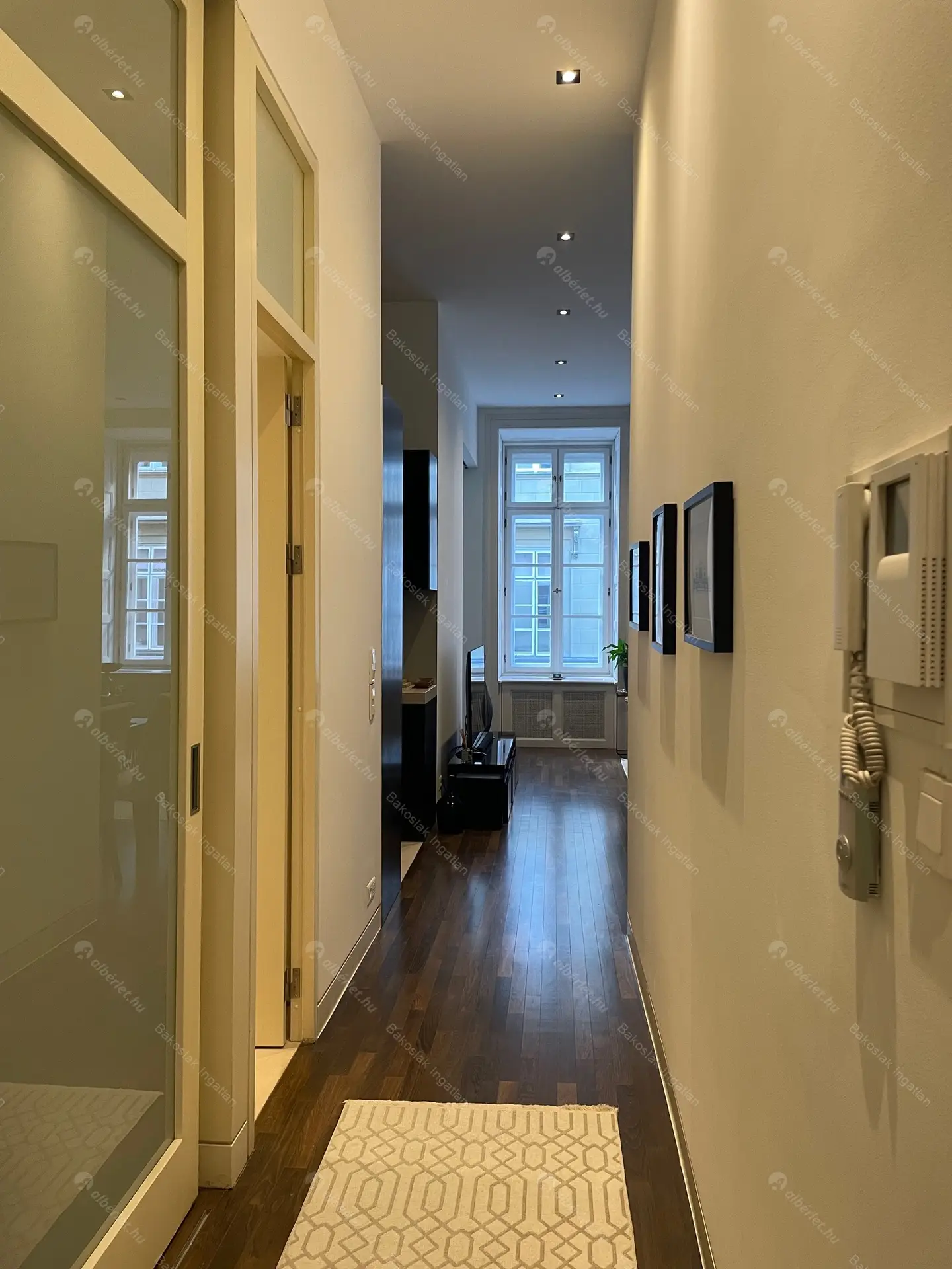 Kiadó albérlet 799000 Ft/hó áron: Budapest, V. kerület  Vigyázó Ferenc utca. Mérete: 75 nm, 2 szobás | Alberlet.hu - 6397349