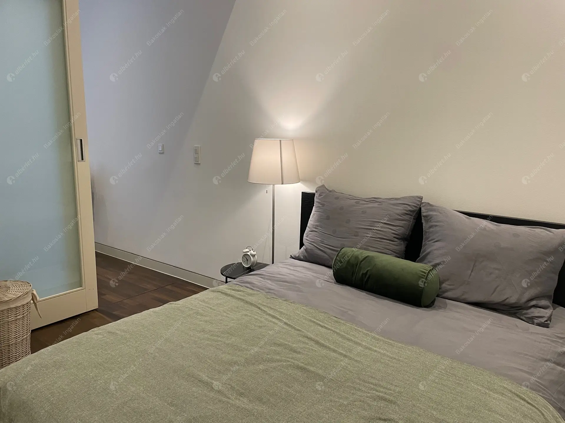 Kiadó albérlet 799000 Ft/hó áron: Budapest, V. kerület  Vigyázó Ferenc utca. Mérete: 75 nm, 2 szobás | Alberlet.hu - 6397353