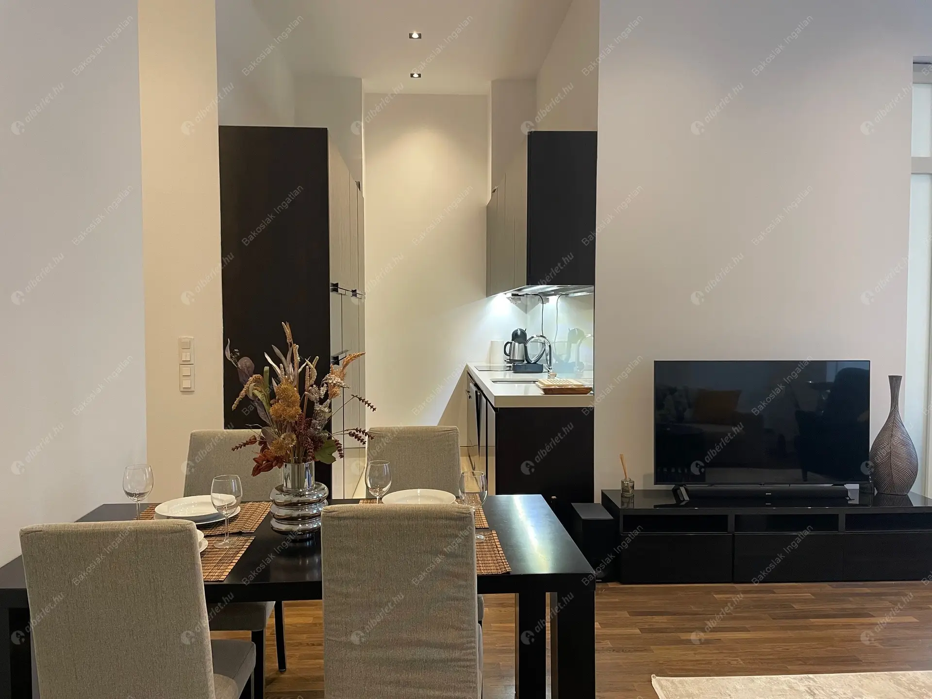 Kiadó albérlet 799000 Ft/hó áron: Budapest, V. kerület  Vigyázó Ferenc utca. Mérete: 75 nm, 2 szobás | Alberlet.hu - 6397355