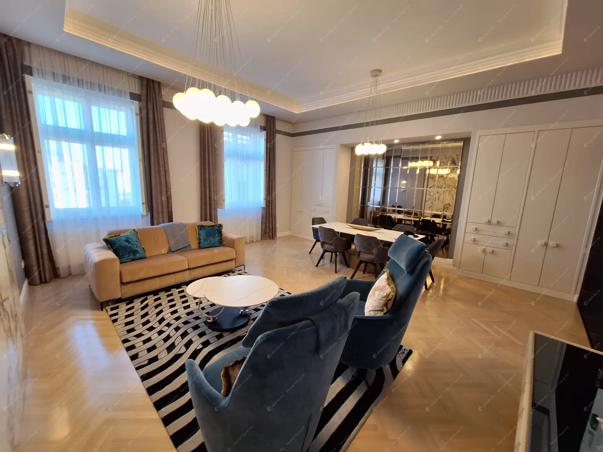 Kiadó albérlet 646000 Ft/hó áron: Budapest, V. kerület  Vörösmarty tér. Mérete: 70 nm, 2 szobás | Alberlet.hu - 6618213