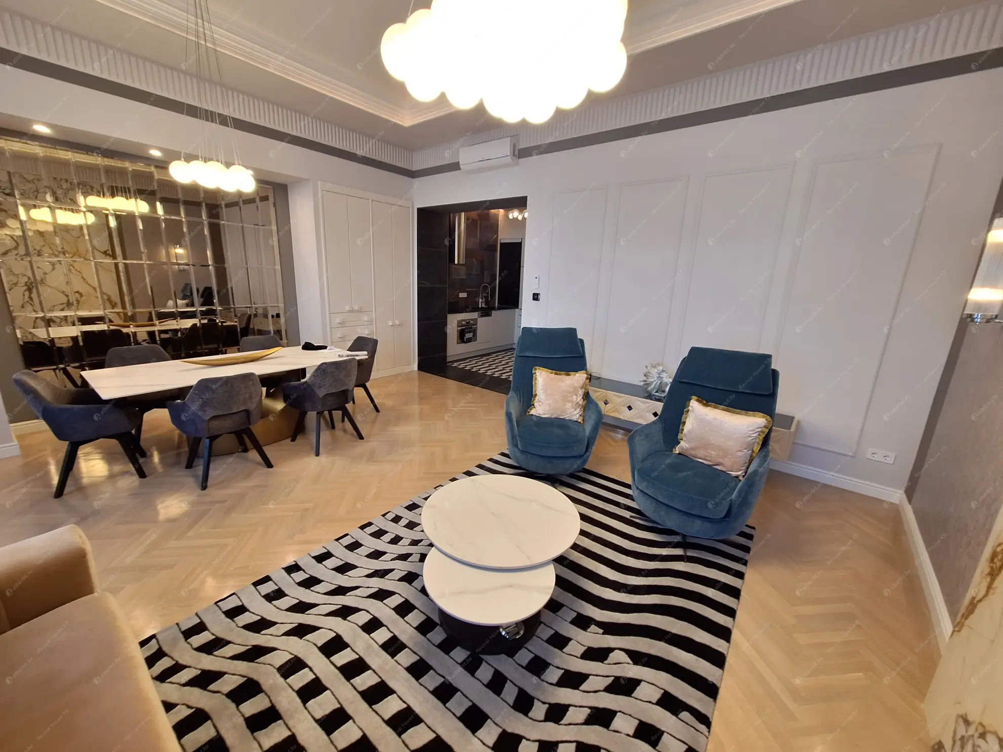 Kiadó albérlet 646000 Ft/hó áron: Budapest, V. kerület  Vörösmarty tér. Mérete: 70 nm, 2 szobás | Alberlet.hu - 6618215