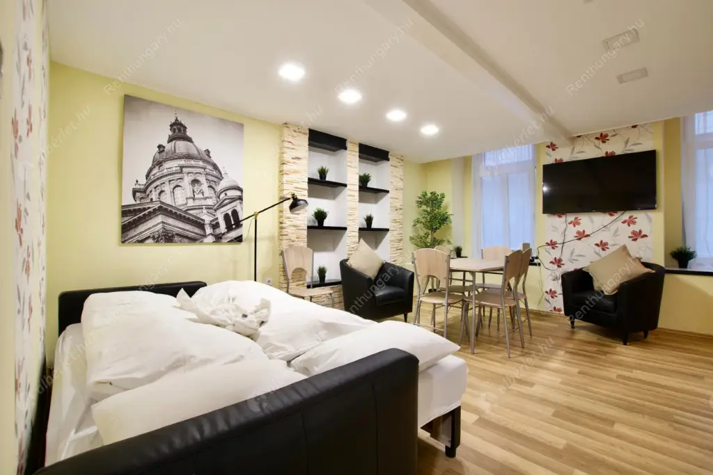 Kiadó albérlet 280000 Ft/hó áron: Budapest, V. kerület  Zoltán utca. Mérete: 65 nm, 3 szobás | Alberlet.hu - 6582721