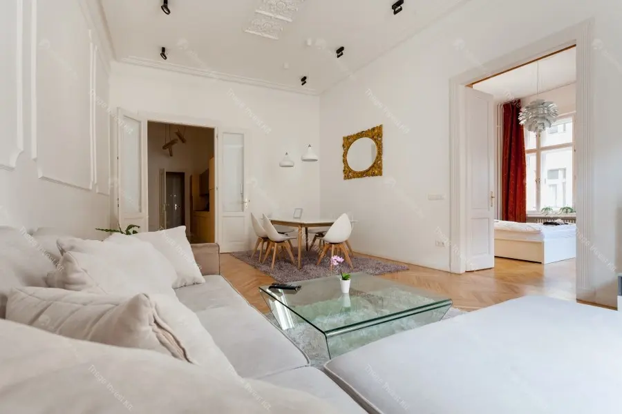 Kiadó albérlet 500000 Ft/hó áron: Budapest, V. kerület  Zoltán utca. Mérete: 80 nm, 3 szobás | Alberlet.hu - 6652432