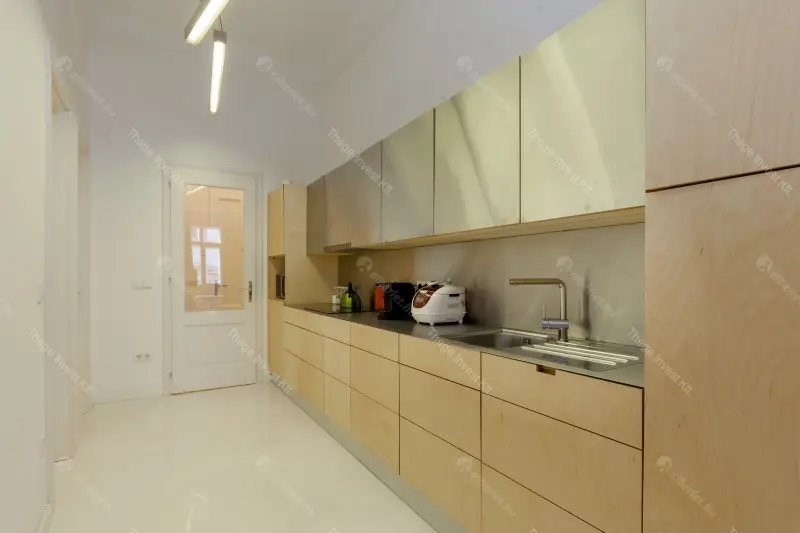 Kiadó albérlet 500000 Ft/hó áron: Budapest, V. kerület  Zoltán utca. Mérete: 80 nm, 3 szobás | Alberlet.hu - 6652433