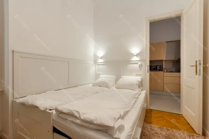 Kiadó albérlet 500000 Ft/hó áron: Budapest, V. kerület  Zoltán utca. Mérete: 80 nm, 3 szobás | Alberlet.hu - 6652435