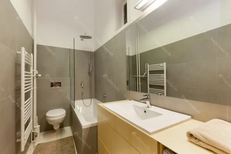 Kiadó albérlet 500000 Ft/hó áron: Budapest, V. kerület  Zoltán utca. Mérete: 80 nm, 3 szobás | Alberlet.hu - 6652437