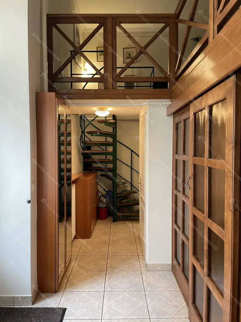 Kiadó albérlet 300000 Ft/hó áron: Budapest, V. kerület  Zrínyi utca. Mérete: 50 nm, 1 szobás | Alberlet.hu - 6643605