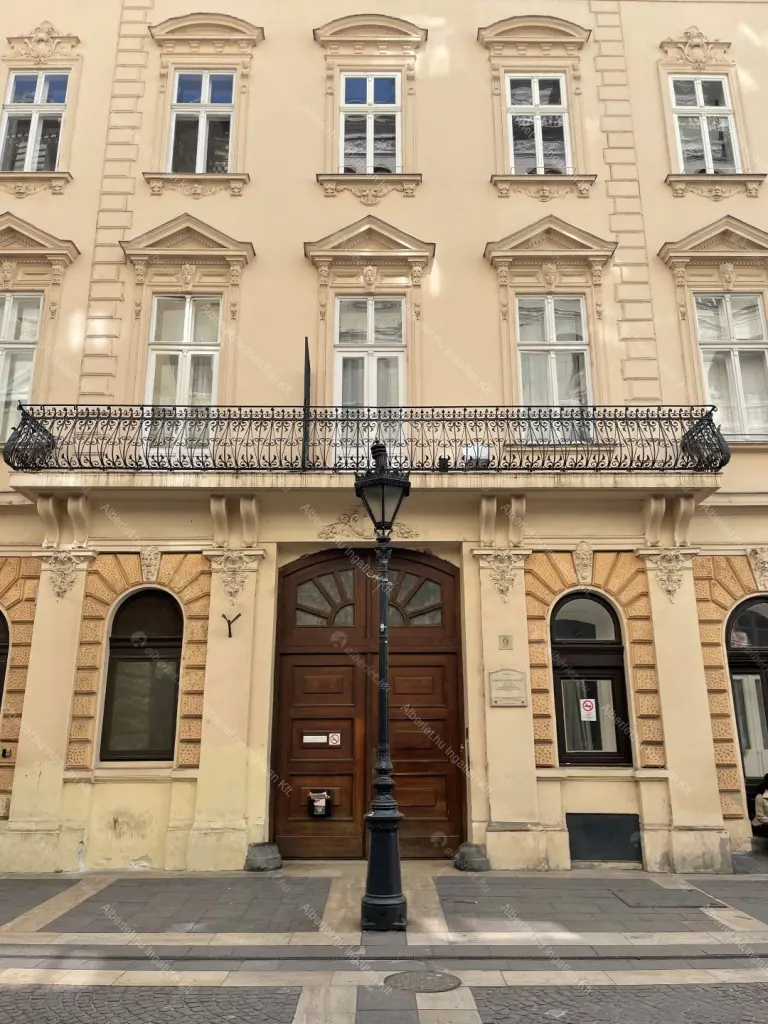 Kiadó albérlet 300000 Ft/hó áron: Budapest, V. kerület  Zrínyi utca. Mérete: 50 nm, 1 szobás | Alberlet.hu - 6643615