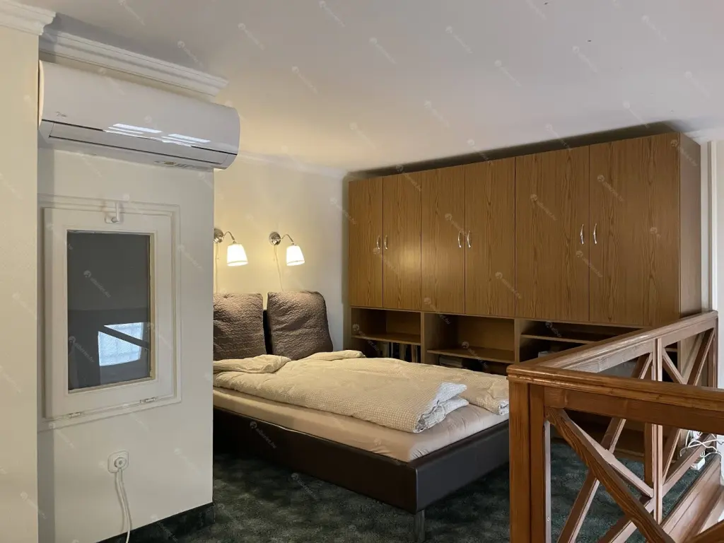 Kiadó albérlet 300000 Ft/hó áron: Budapest, V. kerület  Zrínyi utca. Mérete: 68 nm, 1 szobás | Alberlet.hu - 6639820