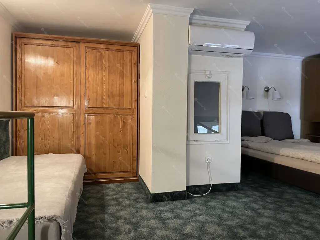 Kiadó albérlet 300000 Ft/hó áron: Budapest, V. kerület  Zrínyi utca. Mérete: 68 nm, 1 szobás | Alberlet.hu - 6639821