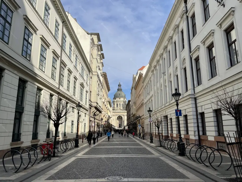 Kiadó albérlet 300000 Ft/hó áron: Budapest, V. kerület  Zrínyi utca. Mérete: 68 nm, 1 szobás | Alberlet.hu - 6639830