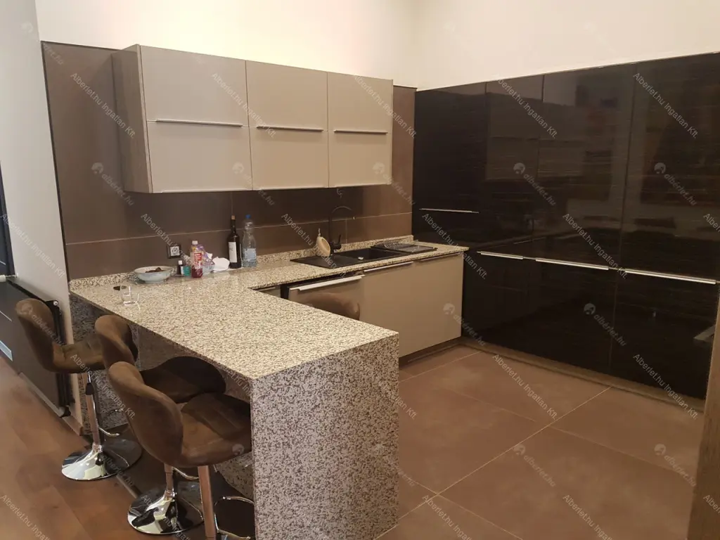 Kiadó albérlet 1047000 Ft/hó áron: Budapest, VI. kerület  Andrássy út. Mérete: 100 nm, 3 szobás | Alberlet.hu - 6687380