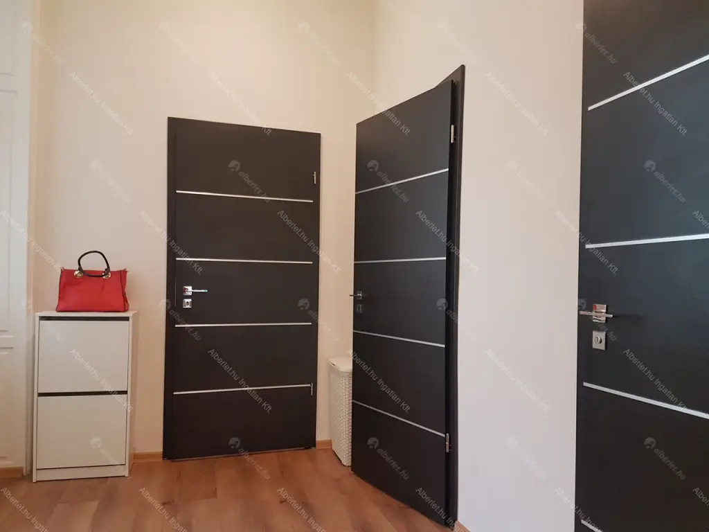 Kiadó albérlet 1047000 Ft/hó áron: Budapest, VI. kerület  Andrássy út. Mérete: 100 nm, 3 szobás | Alberlet.hu - 6687390