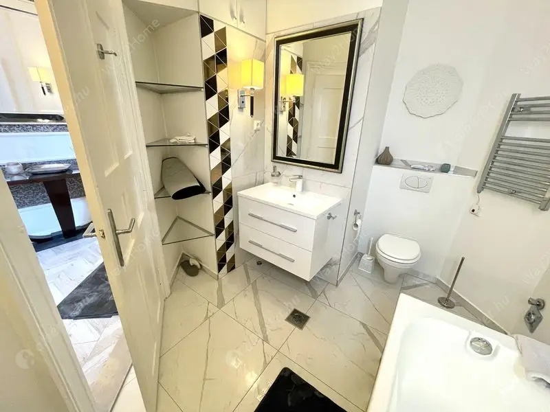 Kiadó albérlet 799000 Ft/hó áron: Budapest, VI. kerület  Andrássy út. Mérete: 108 nm, 2 szobás | Alberlet.hu - 6627660