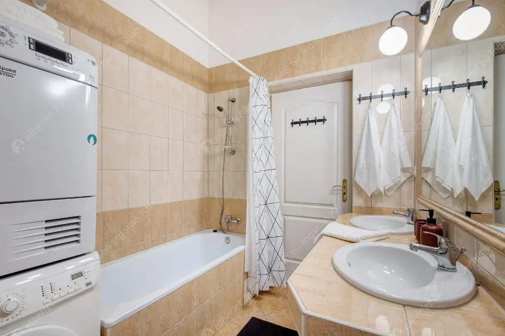 Kiadó albérlet 480000 Ft/hó áron: Budapest, VI. kerület  Andrássy út. Mérete: 108 nm, 3 szobás | Alberlet.hu - 6631070