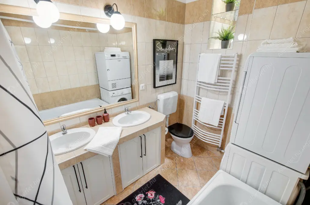 Kiadó albérlet 480000 Ft/hó áron: Budapest, VI. kerület  Andrássy út. Mérete: 108 nm, 3 szobás | Alberlet.hu - 6631071