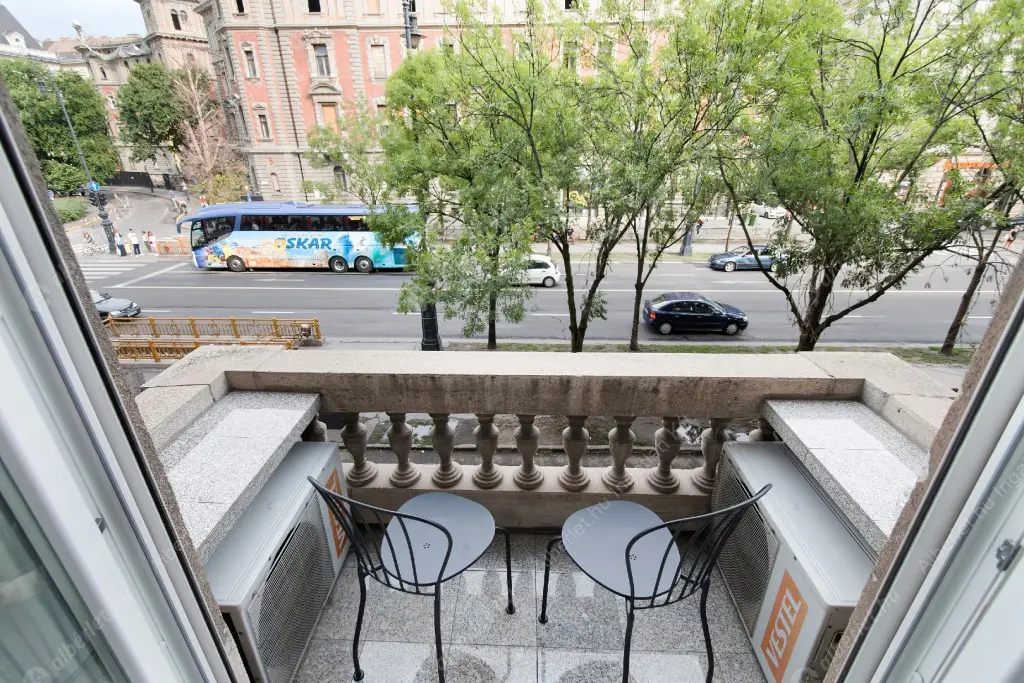 Kiadó albérlet 480000 Ft/hó áron: Budapest, VI. kerület  Andrássy út. Mérete: 108 nm, 3 szobás | Alberlet.hu - 6631077