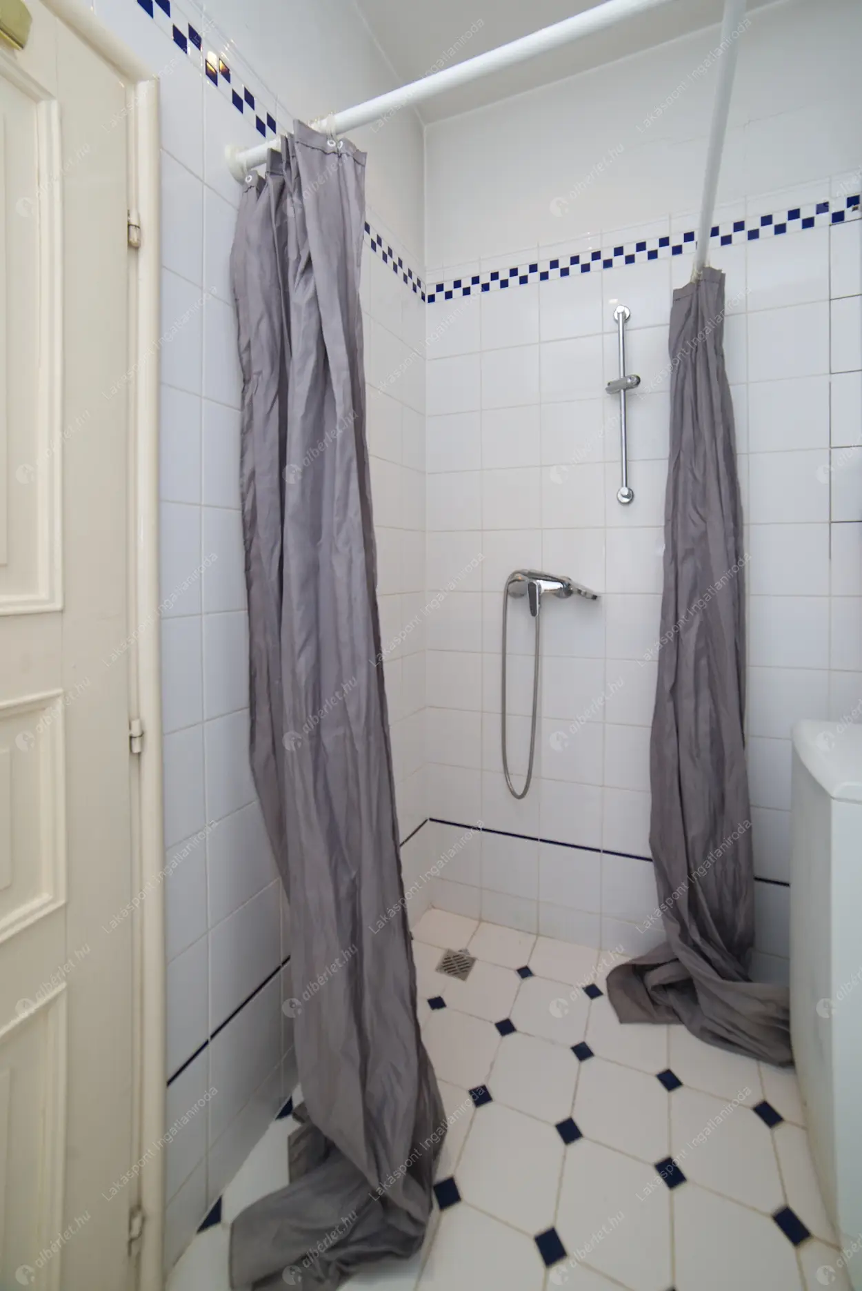 Kiadó albérlet 572000 Ft/hó áron: Budapest, VI. kerület  Andrássy út. Mérete: 108 nm, 4 szobás | Alberlet.hu - 6592009