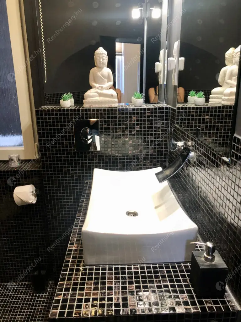 Kiadó albérlet 790000 Ft/hó áron: Budapest, VI. kerület  Andrássy út. Mérete: 110 nm, 2 szobás | Alberlet.hu - 6553732