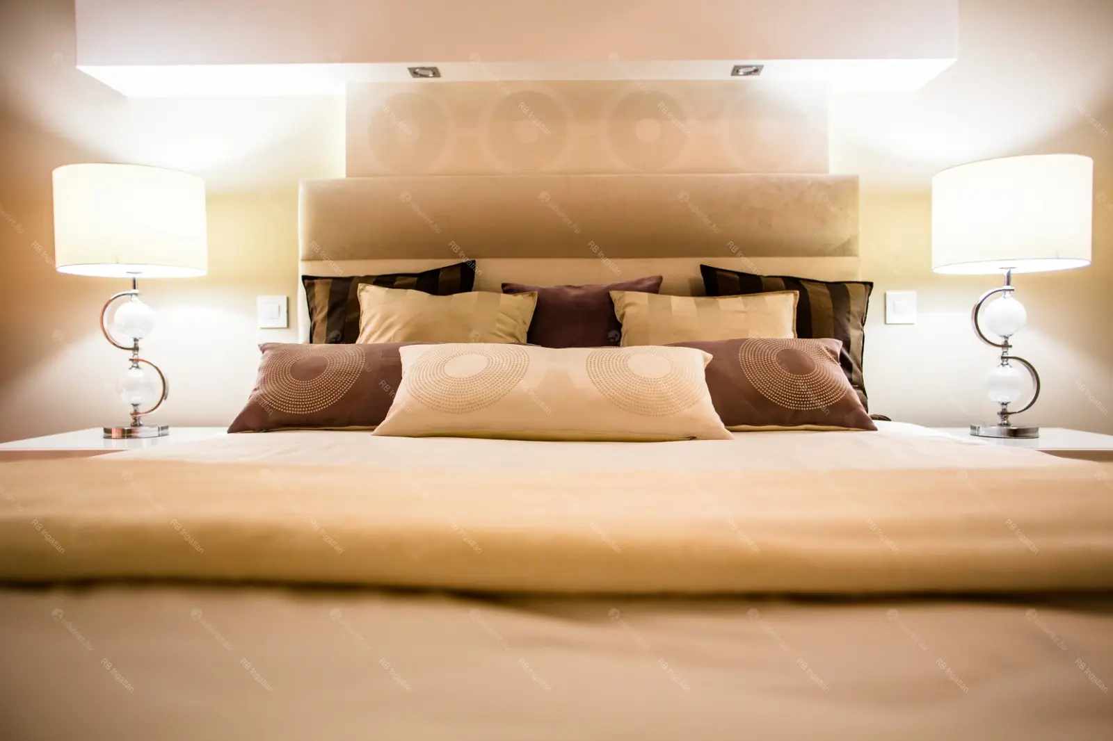 Kiadó albérlet 1054000 Ft/hó áron: Budapest, VI. kerület  Andrássy út. Mérete: 115 nm, 3 szobás | Alberlet.hu - 6698993