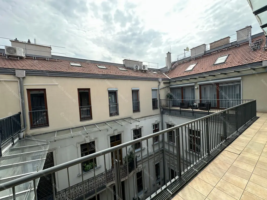 Kiadó albérlet 1160000 Ft/hó áron: Budapest, VI. kerület  Andrássy út. Mérete: 115 nm, 3 szobás | Alberlet.hu - 6702229