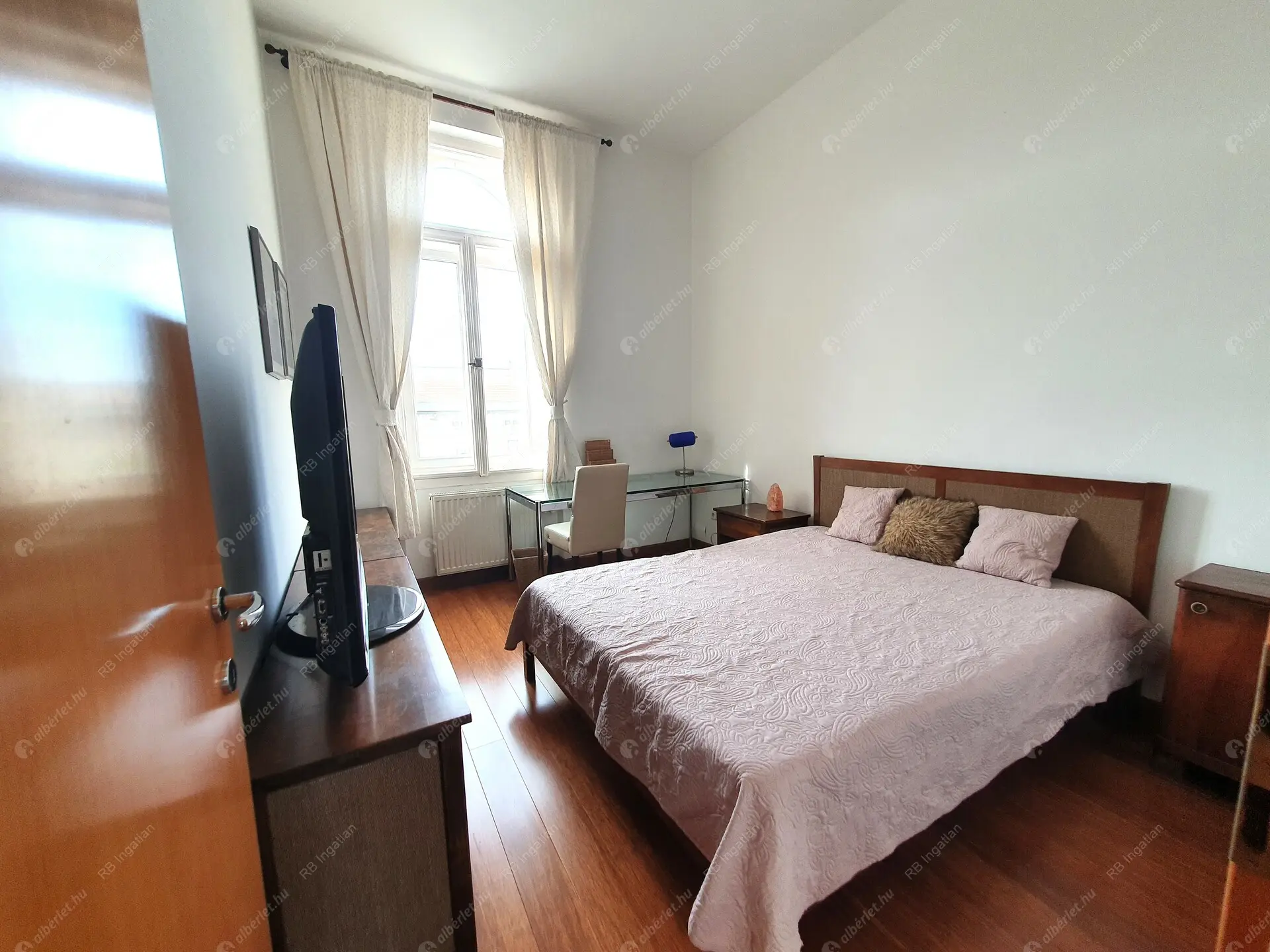 Kiadó albérlet 550000 Ft/hó áron: Budapest, VI. kerület  Andrássy út. Mérete: 120 nm, 3 szobás | Alberlet.hu - 6126121